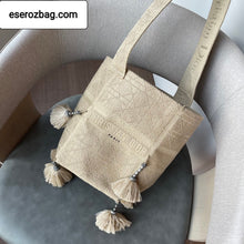 Load image into Gallery viewer, D-Bubble Bucket Bag
