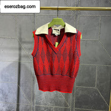 Load image into Gallery viewer, Argyle Fine Wool Vest
