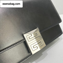 Load image into Gallery viewer, Small 4G Bag in Box Leather with Chain
