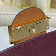 Load image into Gallery viewer, Since 1854 Dauphine Chain Wallet
