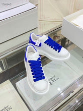Load image into Gallery viewer, Women&#39;s Oversized Sneaker
